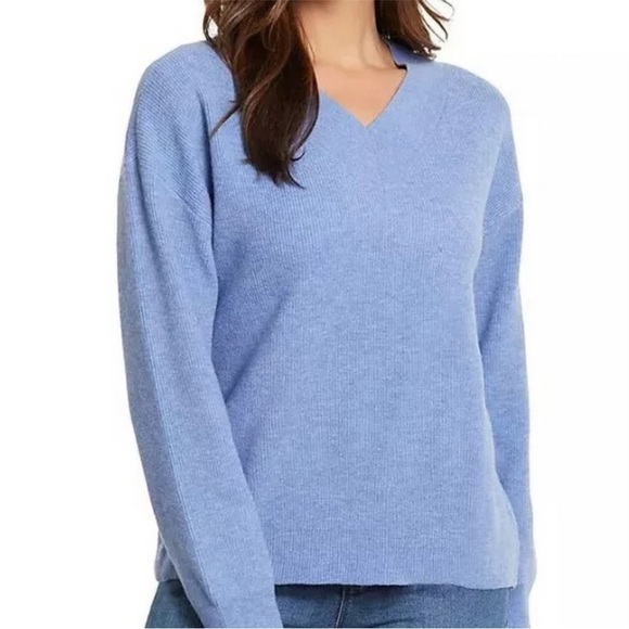 Nine West Sweaters - Nine West V-Neck Sweater